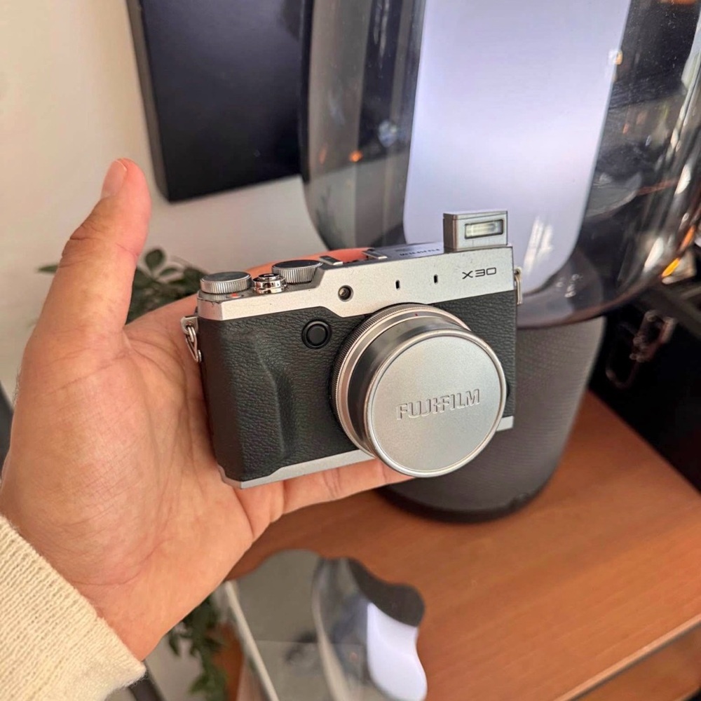 Fujifilm X30 Black and Silver Camera